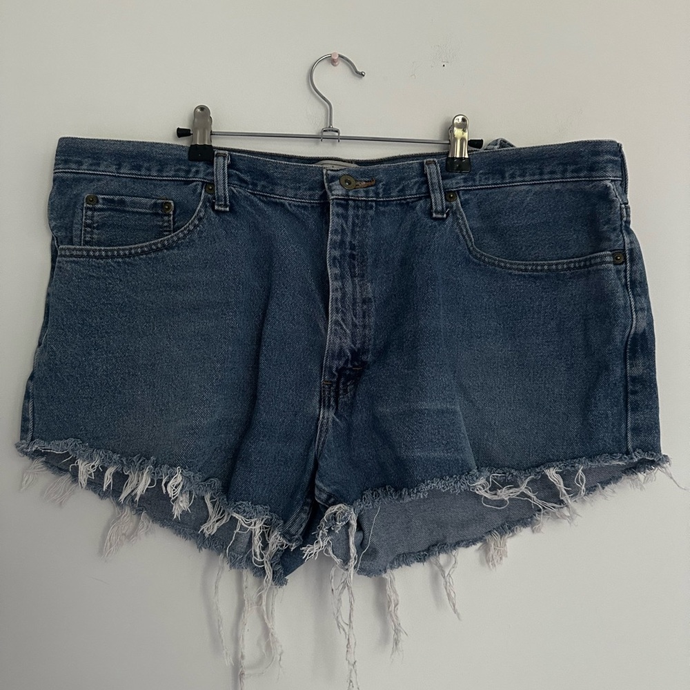 Woman’s Sz 20 | Denim Cut-Off Frayed Hem Shorts